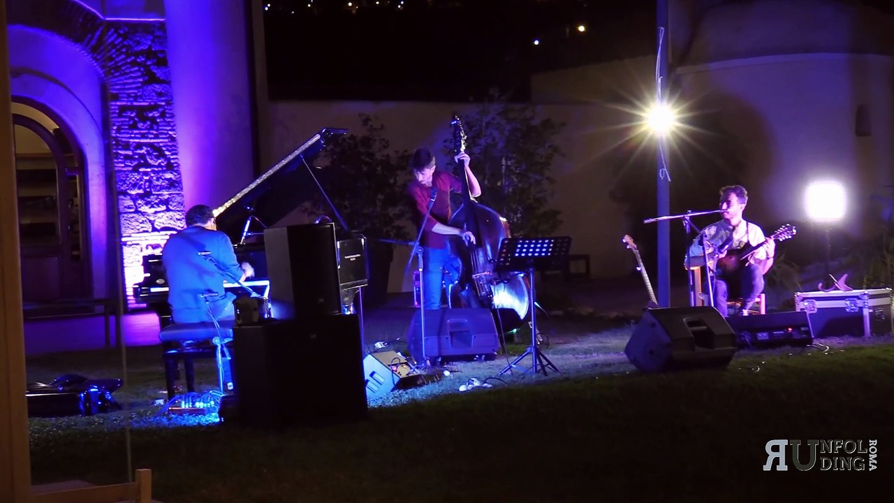 Archive Valley   Special Guest Sara Jane Ceccarelli Rassegna franco-italiana "Una Striscia di Terra Feconda" Wine resort della cantina Cincinnato - Cori
