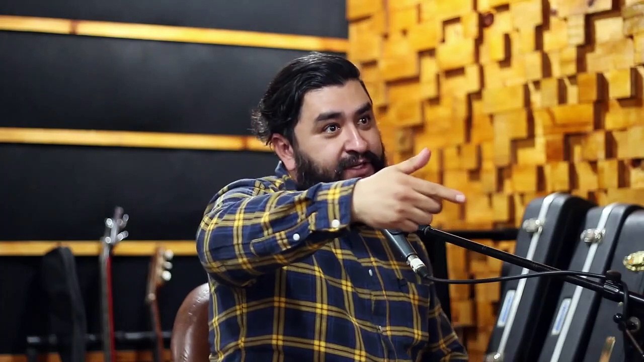 Nos salimos un poquito del Calzón - Martín Flores / Matando Gallos