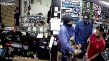 PCDF prende dupla que assaltou banca de celulares no Shopping Popular; veja vídeo