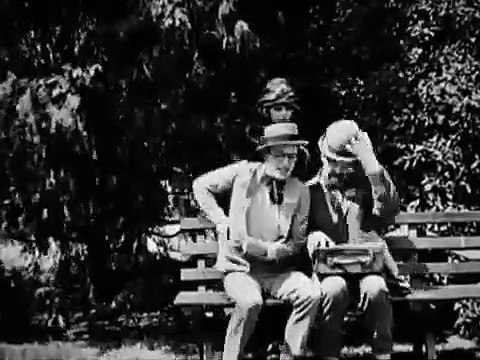 Are Crooks Dishonest (1918), de Harold Lloyd - ative as legendas