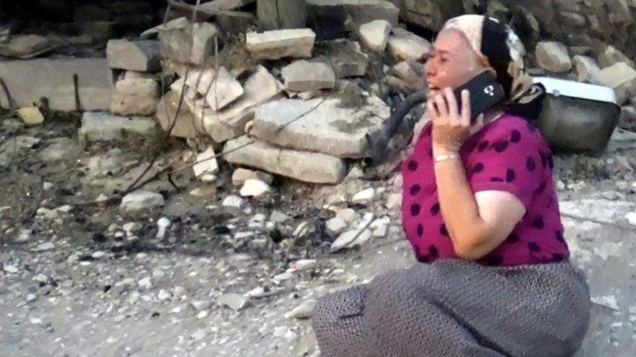 Antalya’da evi yanan kadından yürek burkan feryat: Böyle acı mı olur Allah’ım?