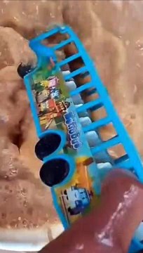 Membersihkan Mainan Mobil Mobilan, Mobil Truk Molen, Excavator, Crane, Buldozer, Truk Excavator