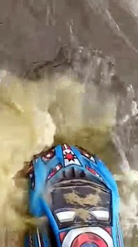 Membersihkan Mainan Mobil Mobilan, Mobil Truk Molen, Excavator, Crane, Buldozer, Truk Excavator