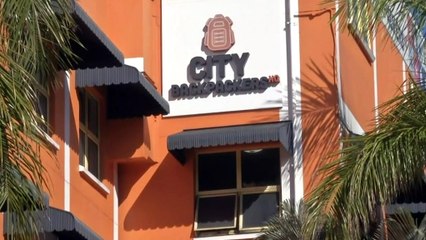 Masks mandatory for another week as Qld reports one new case