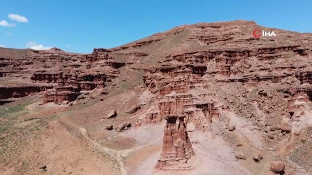 Doğu'nun Kapadokya'sı ...Doğunun masal diyarı rengi ve şekilleriyle göz kamaştırıyor