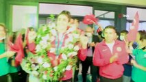 Olimpiyat üçüncüsü milli tekvandocu Hatice Kübra İlgün yurda döndü
