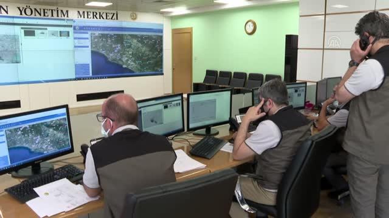 Son dakika haberi! Yurt genelindeki orman yangınları Yangın Yönetim Merkezi'nden takip ediliyor