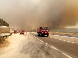 Son dakika haber: Mersin-Antalya yolu kapandı, yangın yerleşim yerlerini tehdit ediyor