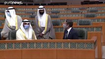 فيديو: بلينكن يستمع لشعر عن بوش الأب خلال جولته بالبرلمان الكويتي