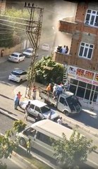 Son dakika! Yangında mahsur kalanlara mahalleliden kurtarma operasyonu