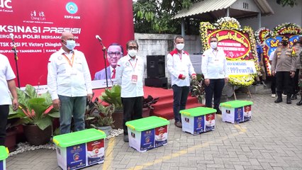 Kapolri Tinjau Vaksinasi di PT. Victroy Ching Lu Indonesia