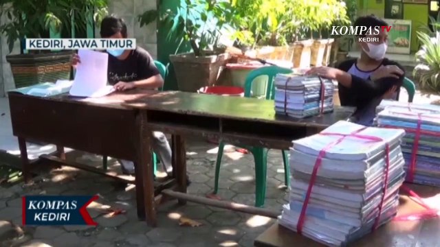 Cegah Penyebaran Virus Corona, Pengambilan Buku Pelajaran Dilakukan Secara Drive Thru