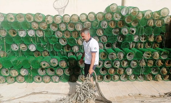 Procida, pesca illegale vicino isolotto di Vivara: Guardia Costiera fa pulizia di nasse (29.07.21)