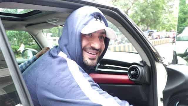 Aly Goni ने Karan Johar के Bigg Boss 15 के होस्ट बनने पर बोली ये बात; Watch video | FilmiBeat