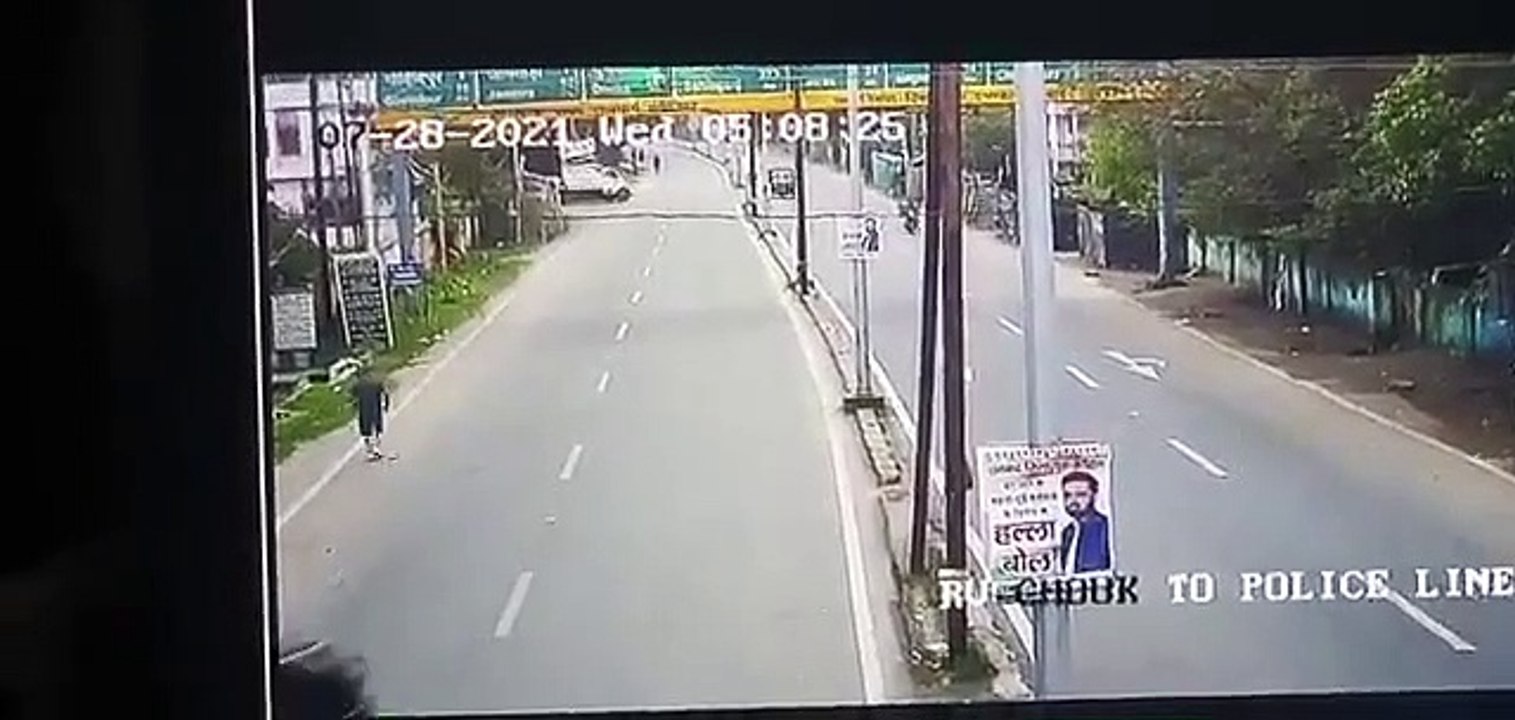 Uttam Anand Killed using auto-rickshaw  CCTV Video