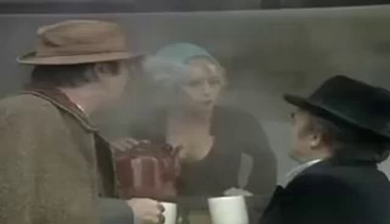 Carry On Laughing, S2/E5. Kenneth Connor, Sherrie Hewson, Joan Sims, Jack Douglas