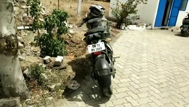 பைக் மீது தண்ணீர் லாரி மோதி விபத்து.. உயிரிழந்த இளைஞர்.. பதைபதைக்க வைக்கும் CCTV காட்சி