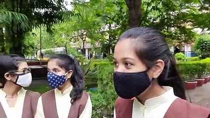 12वीं का परीक्षा परिणाम घोषित होने पर छात्राओं ने कही मन की बात, देखें वीडियो