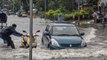Two days rain batters Kolkata, roads flooded!
