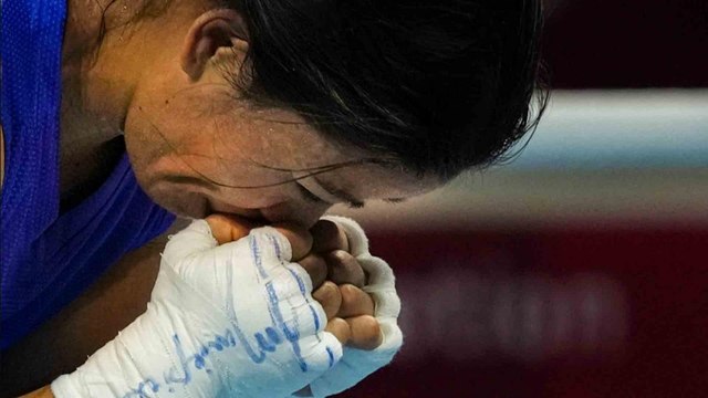 Mary Kom breaks down in tears after Tokyo Olympics defeat