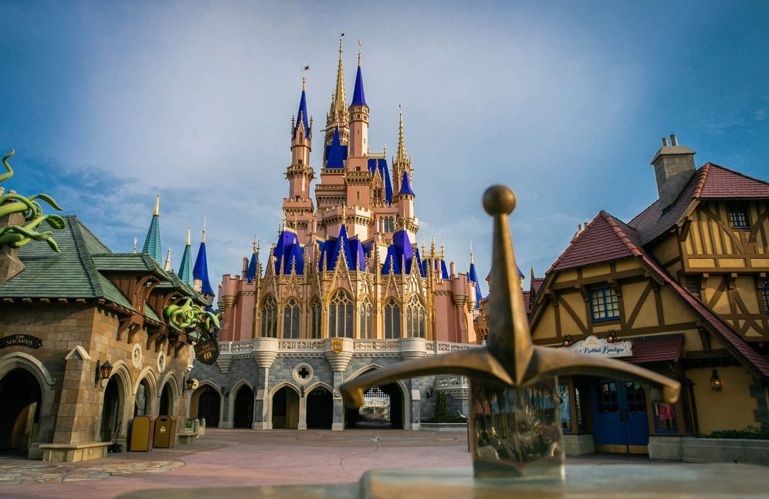 Disney World, Disneyland Will Require All Guests Wear Masks Indoors Regardless of Vaccination Status