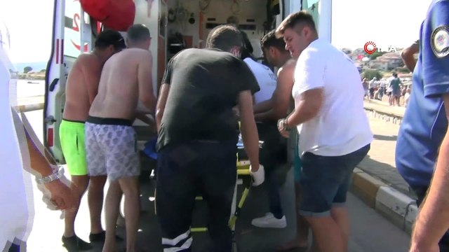 Halk plajında boğulmak üzere olan öğretmen son anda kurtarıldı