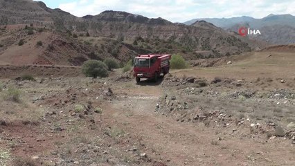 Kuraklık hat safhaya ulaştı, 10 bin balık için tüm köylü seferber oldu