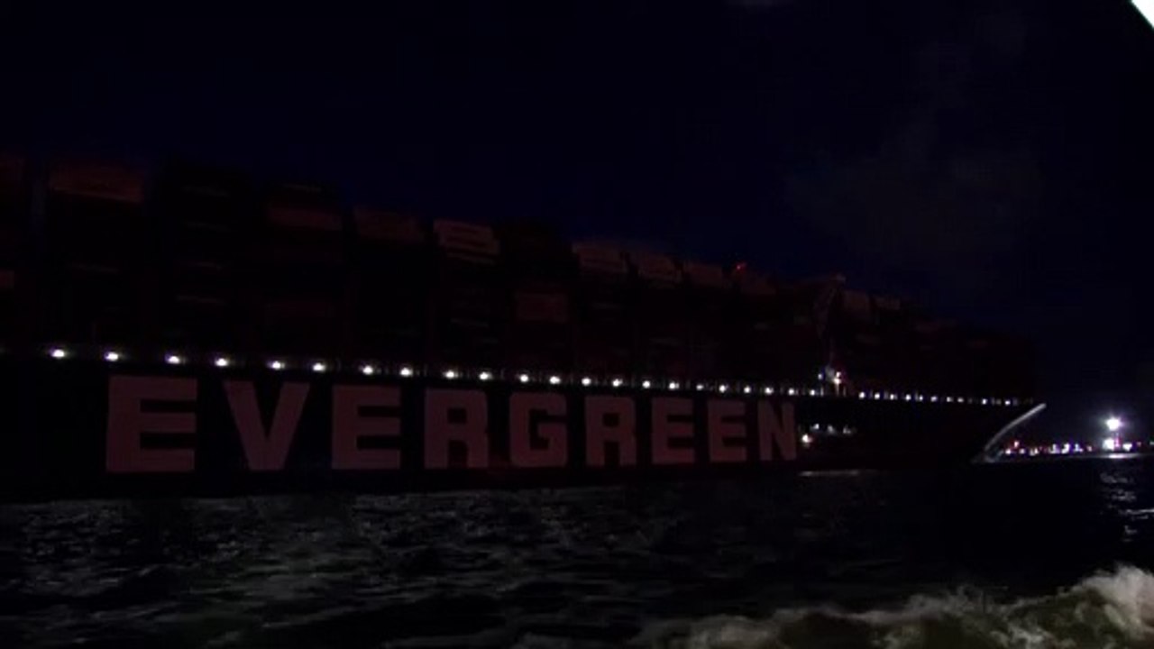 Nach Suezkanal-Blockade: "Ever Given" kommt in Rotterdam an