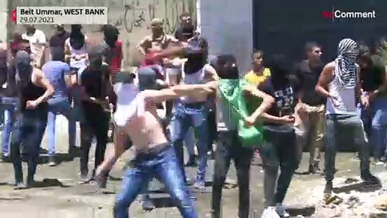 Palestinians, Israeli troops clash after funeral