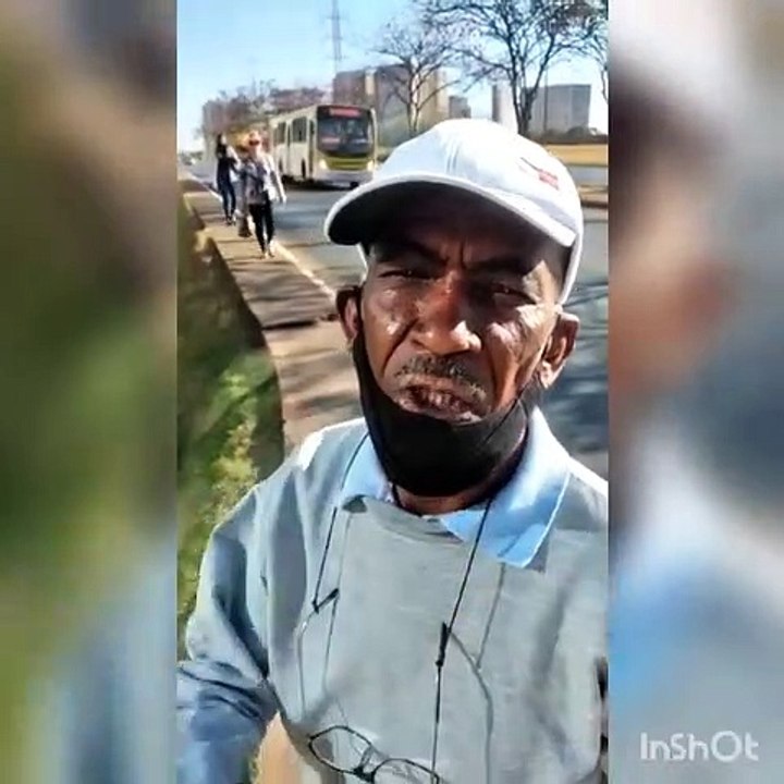 Mulher que insultou homem negro é liberada de delegacia após pagar fiança