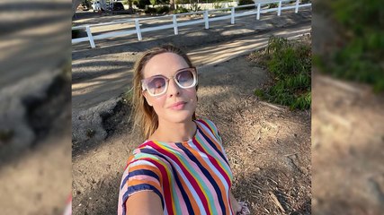 Tras retirarse sus prótesis, Mónica Fonseca posó orgullosa en bikini