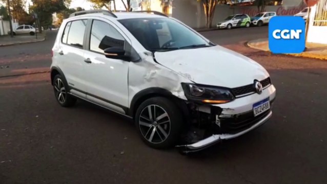 Fox e F-250 colidem na Rua Manaus, esquina com a Rua Osvaldo Cruz; Siate foi mobilizado