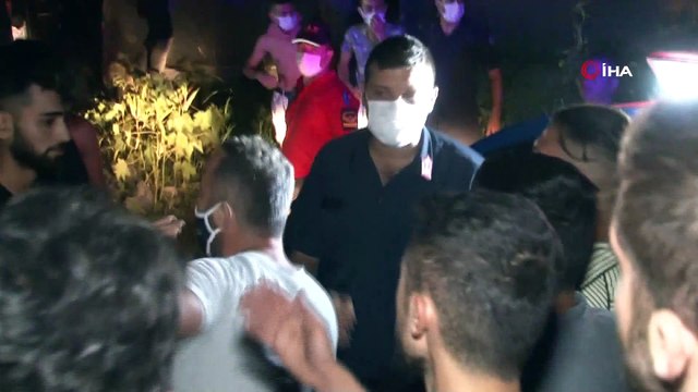 Orman yangınıyla boğuşan Manavgat’ta gözaltına alınan iki kişi zırhlı araç ile alandan uzaklaştırıldı