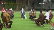 [FULL] Pesan Presiden Jokowi Saat Penyerahan Bansos Produktif Usaha Mikro