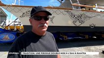 Tradition : une pirogue double mise à l'eau à Raiatea