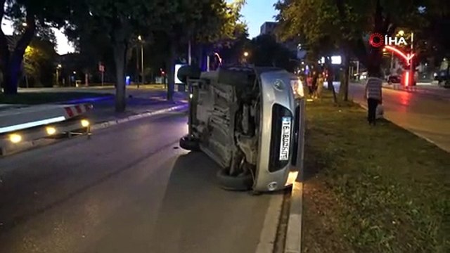Hamur yüklü hafif ticari araç takla attı: 3 yaralı