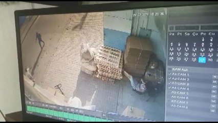 KÜÇÜKÇEKMECE'DE SOKAK ORTASINDA BÖYLE KURŞUN YAĞDIRDI