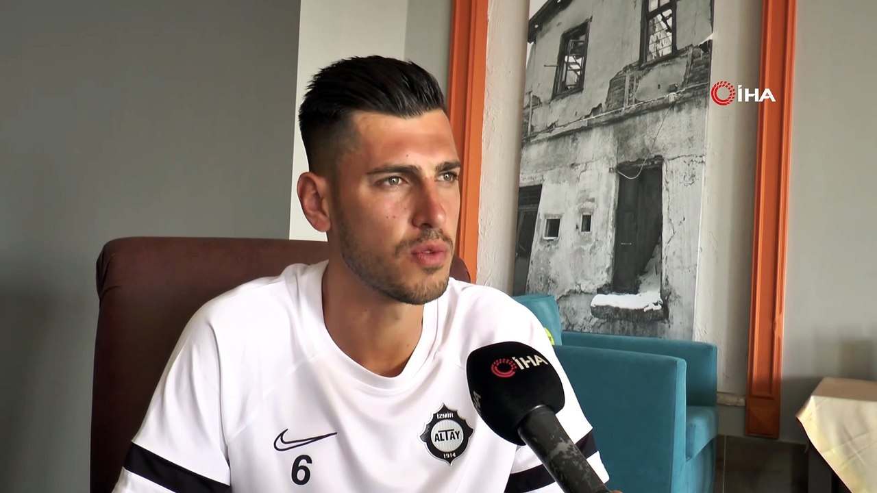 Ceyhun Gülselam: “Süper Lig’den birçok teklif aldım ama Altay’ı seçerek doğru bir karar verdim”- Altaylı futbolcu Ceyhun Gülselam:- “Mustafa hocanın burada olması buraya gelmem için büyük etken oldu”- “İyi sonuçlar alıp ligde k...