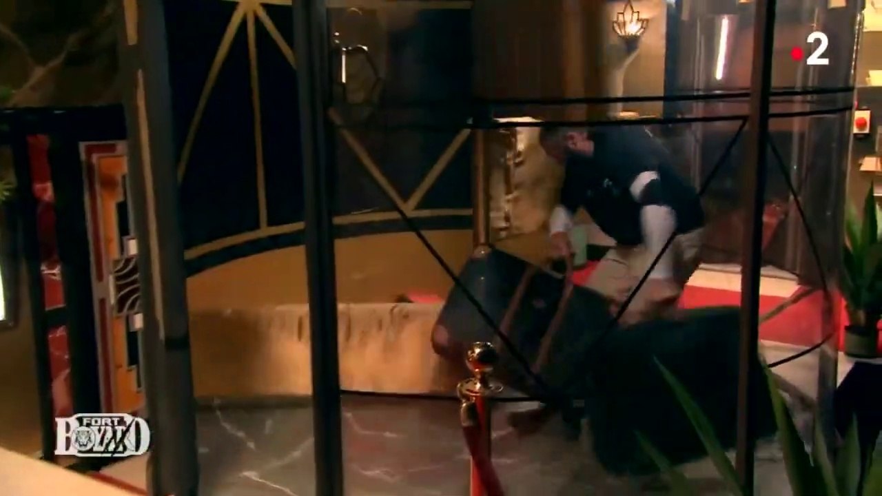 Fort Boyard 2021 : extrait de Sébastien Chabal dans l'Hôtel (31 juillet 2021)
