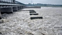 Top News: Yamuna water in Delhi just 1 cm below danger mark