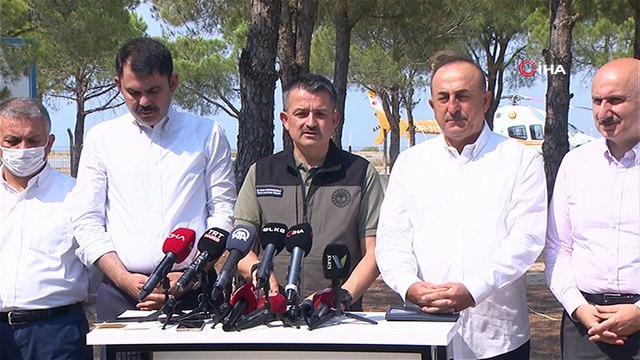 Bakan Pakdemirli: 'İyiye gidiş var, 57 yangın kontrol altında'