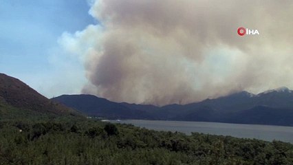 Marmaris’teki orman yangını devam ediyor