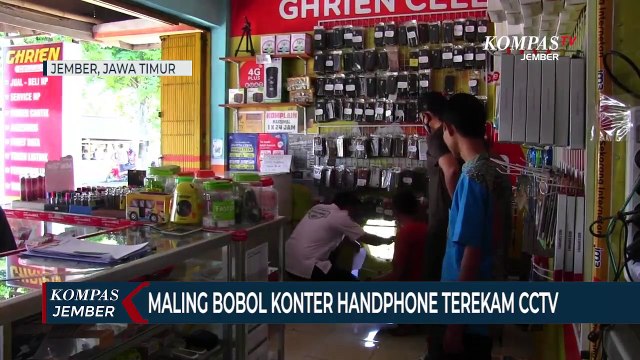 Maling Bobol Konter Handphone Terekam CCTV, Pelaku Gondol Belasan HP