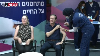 Israël : le président reçoit une 3e dose de vaccin