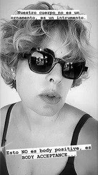 Tania Llasera defiende su cuerpo con curvas en un sexy vídeo