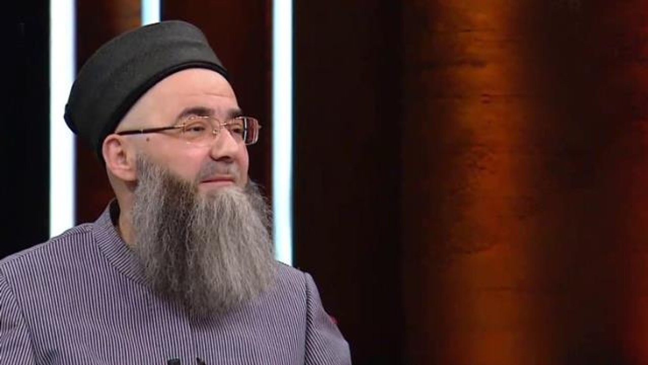 Türkiye yangınlarla boğuşurken Cübbeli Ahmet Hoca'dan dikkat çeken bir çıkış geldi: Tekbirler yangını söndürür
