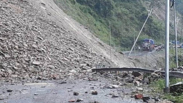 Landslides, mountain breaking, disaster on North India hills
