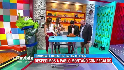 Regalos y agradecimientos para despedir a Pablo Montaño