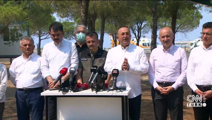 Linç girişimini Bakan Çavuşoğlu önledi