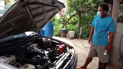 อ่างทอง คาดมาให้โชคงูเหลือมแอบซุกซ่อนตัวในรถยนต์
